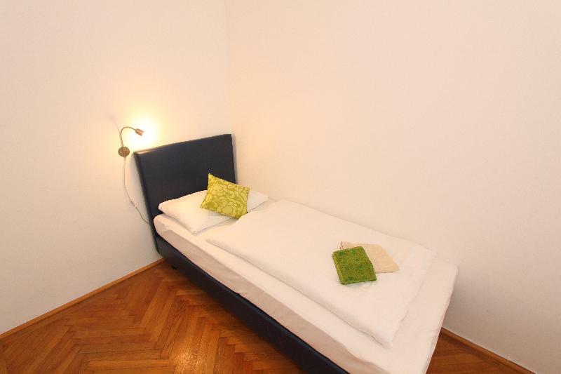 Checkvienna - Edelhof Apartments Buitenkant foto